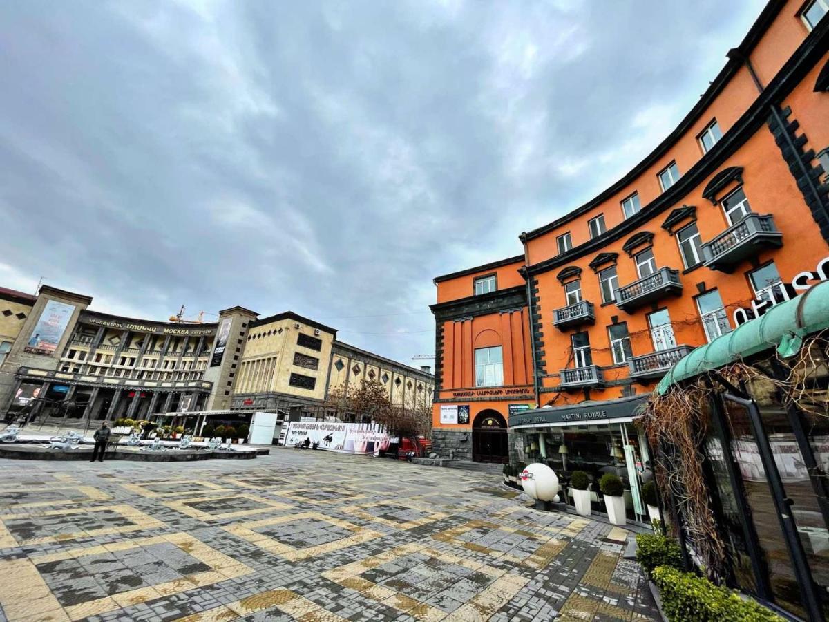 Abovyan Street 16, Apartment No 24 Yerevan Bagian luar foto